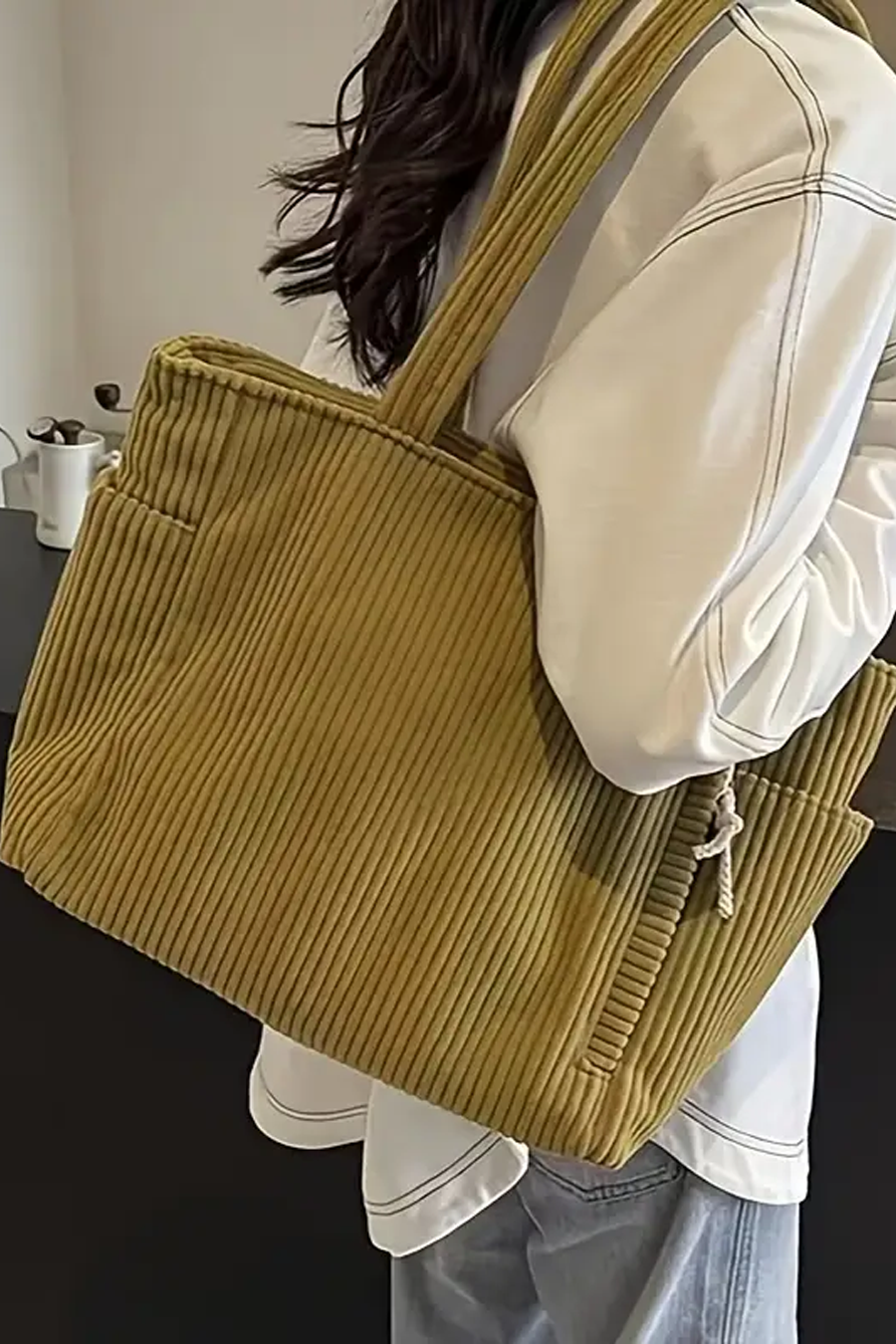 Tilda — Cabas en velours côtelé, détail cordon