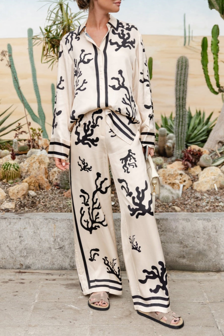 Maëlle | Ensemble chemise et pantalon satiné à motif corail pour femme